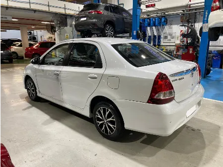 ETIOS XLS SEDAN 2022- imgN°2