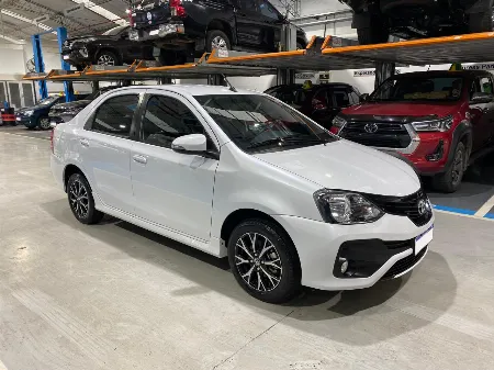 ETIOS XLS SEDAN 2022- imgN°3