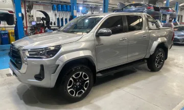 Img usado TOYOTA HILUX 4X4 SRX