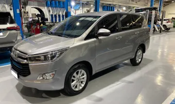 TOYOTA INNOVA 2019