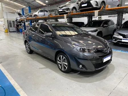 YARIS XLS SEDAN PACK 2021- imgN°1