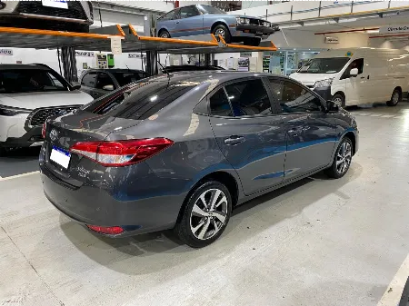 YARIS XLS SEDAN PACK 2021- imgN°2