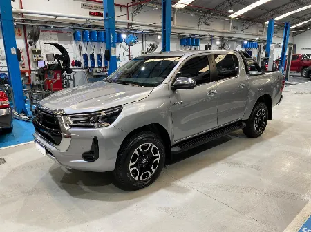 HILUX SRX 4X4 AT 2023- imgN°1