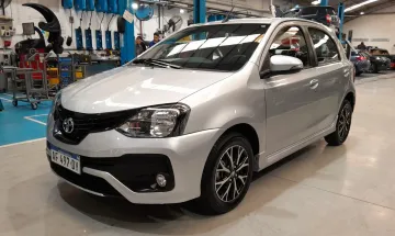 TOYOTA ETIOS XLS 2022