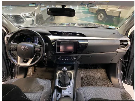 HILUX SRV 4X2 2019- imgN°1